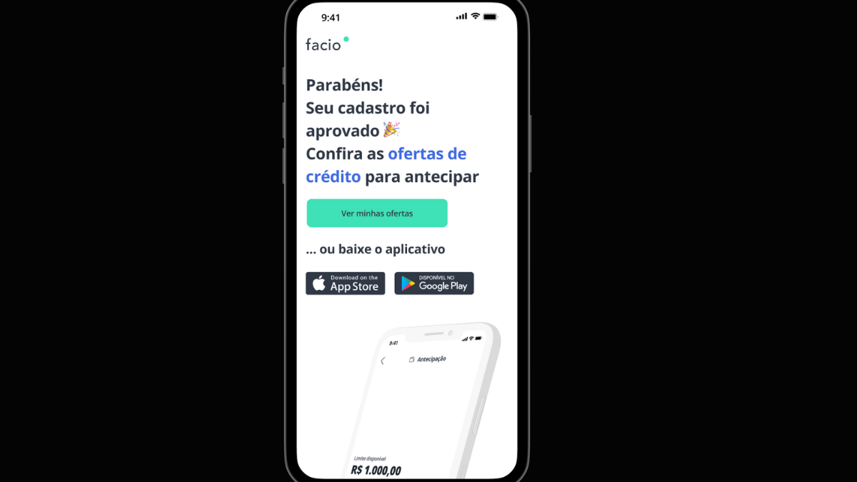 "Pessoa organizando suas finanças com calma enquanto utiliza uma plataforma digital no celular, simbolizando controle financeiro, planejamento e escolhas inteligentes para uma vida mais equilibrada."