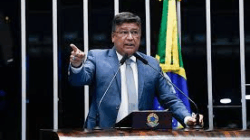 Senador Carlos Viana durante sessão da CPMI do INSS defendendo a suspensão temporária dos empréstimos consignados para proteger aposentados de possíveis fraudes.