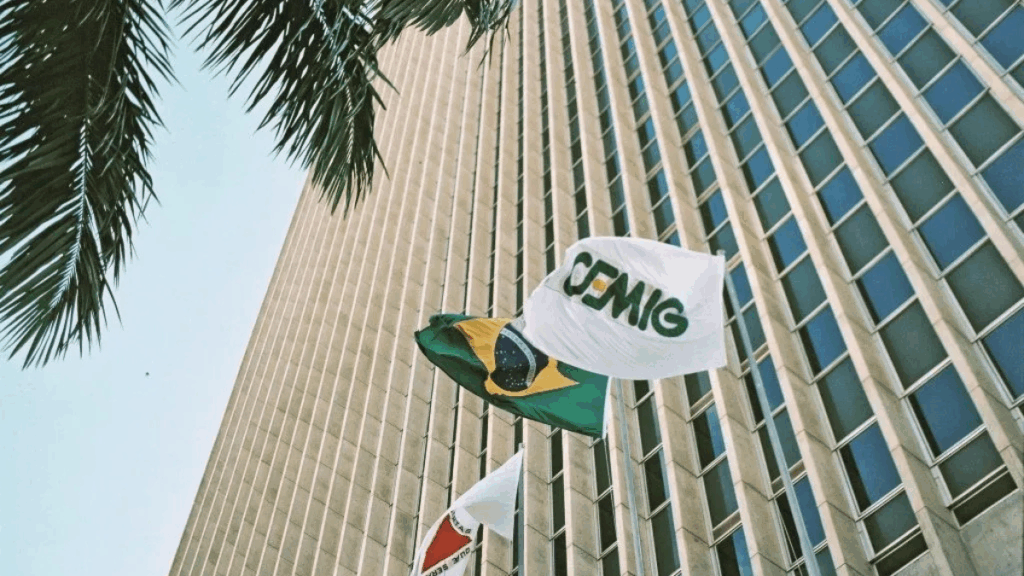 Análise detalhada sobre a queda de 75,7% no lucro da Cemig no 3º trimestre, destacando causas, impactos e perspectivas para o mercado de energia.